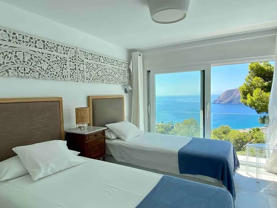 Casa Mare Nostrum: Heated Pool Stunning Views La Herradura